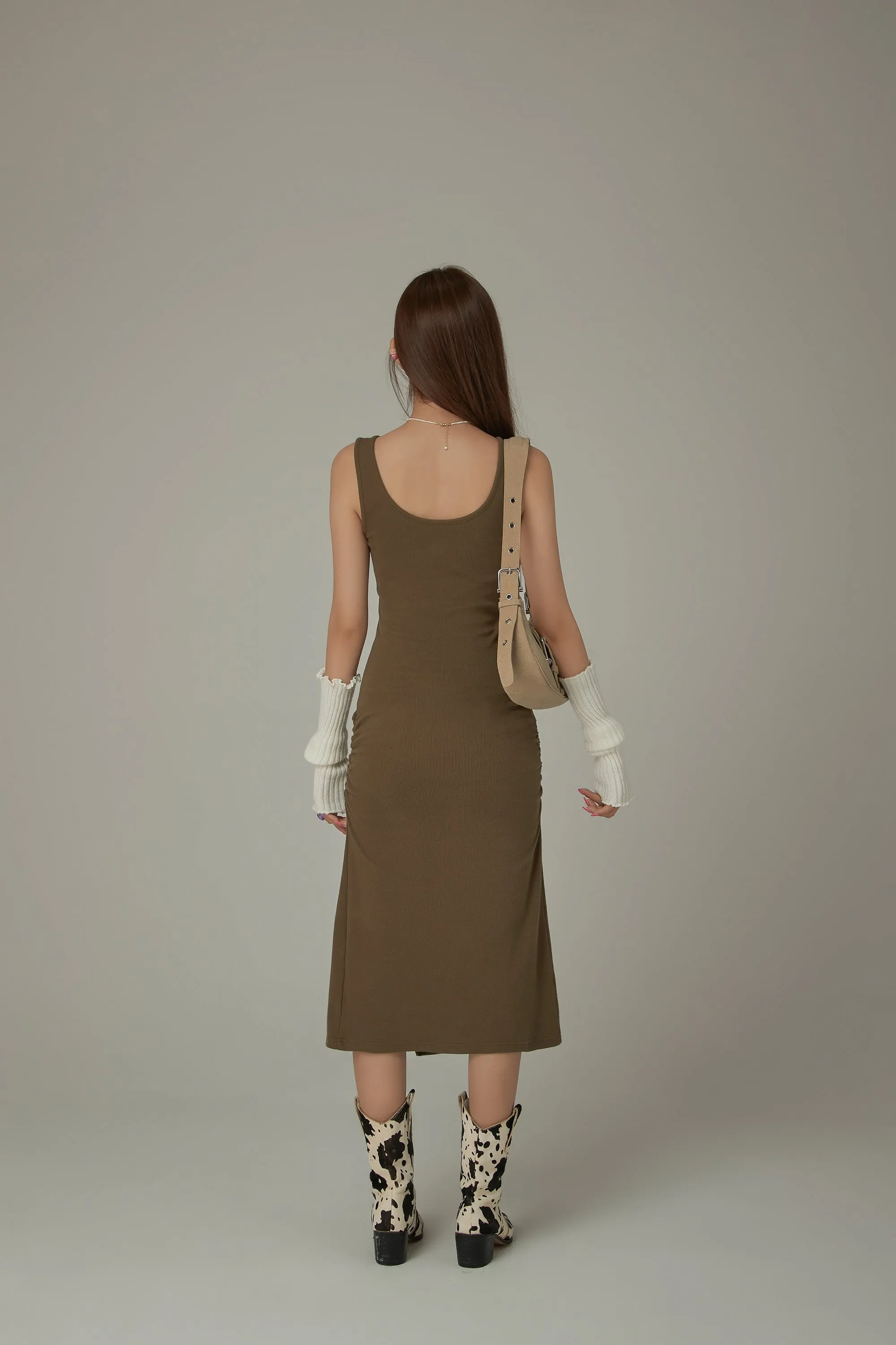 Logo Slit Sleeveless Slim Dress
